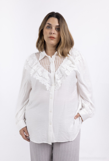 Wholesaler Amy&Clo - Plus size Viscose shirt with a ruffled neckline