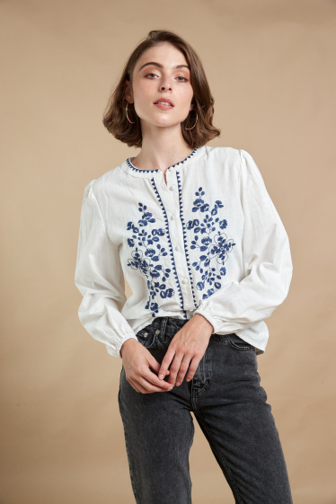 Wholesaler Seelly - Embroidered blouse