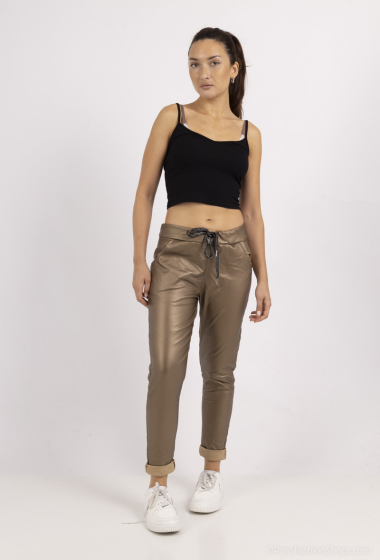 Grossiste Chana Mod - Pantalon simili cuir avec 2 poches à l'avant