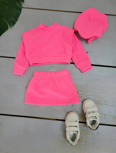 Wholesaler Chicaprie - Baby Girl's Plain Embossed Long-sleeved Top And Short Skirt Set