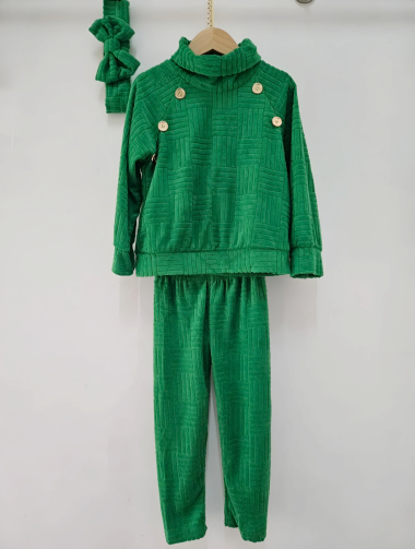 Wholesaler Chicaprie - Girls' Plain Embossed Velvet Sweater And Trousers Set With Buttons