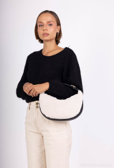 Wholesaler David Jones - CM7102F Shoulder bag Crescent bag in synthetic sheepskin David Jones