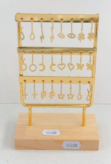 Wholesaler Ella Ella - Lot of earrings without display