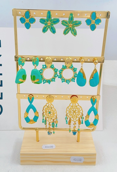 Wholesaler Ella Ella - Lot of earrings without display