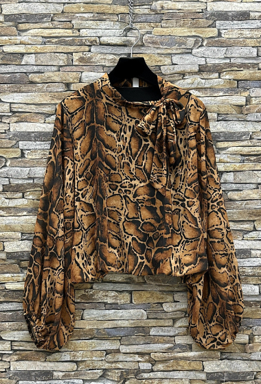 Wholesaler Elle Style - ANIELLA blouse, printed with romantic fluid sleeves, chic and trendy with viscose lining.