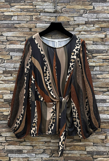 Wholesaler Elle Style - JUDY blouse with flowing sleeves, romantic, chic, trendy and gold detail