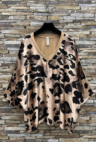 Wholesaler Elle Style - PIVONY blouse printed in silk-effect satin viscose, fluid and romantic