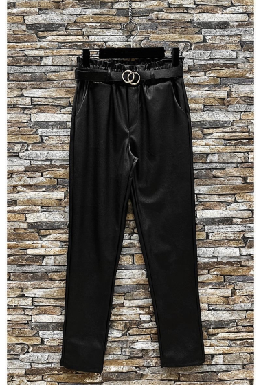 Wholesaler Elle Style - STEF faux leather pants with front pockets and lace.