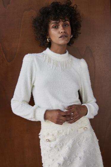 Wholesaler ELLI WHITE - Soft material sweater with pearl necklace