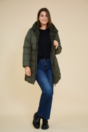 Wholesaler ESCANDELLE Paris Grande Taille - BILLIE - Mid-length quilted fur-lined coat, recycled materials