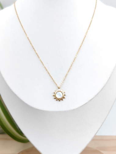 Grossiste Glam Chic - Collier soleil nacre en acier inoxydable