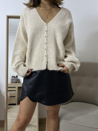 Wholesaler Graciela Paris - Cardigan sweater with pearls