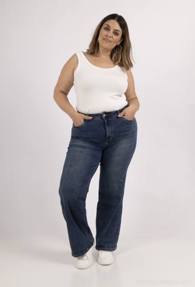 Wholesaler HELLO MISS - Straight and wide jeans in large sizes