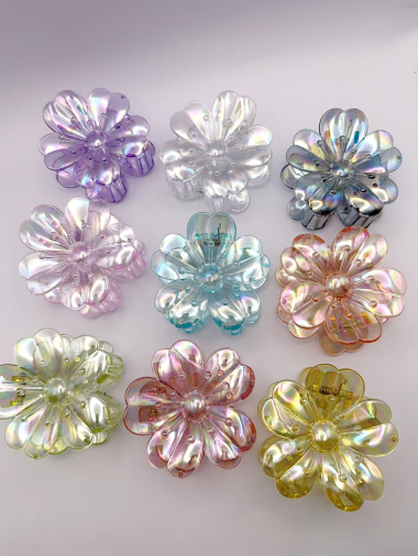 Wholesaler H&T Bijoux - Acrylic hair clip.