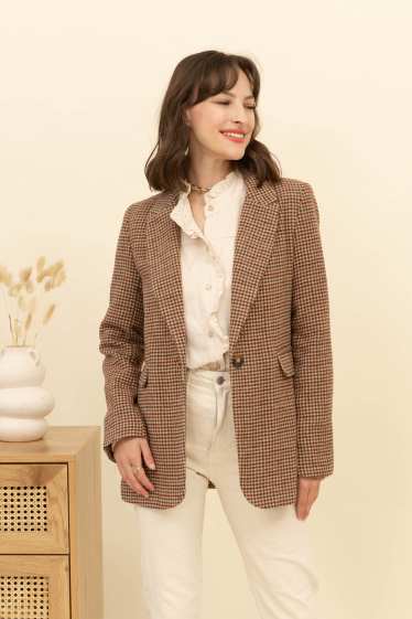 Wholesaler Inspiration Studio - Houndstooth patterned jacket with lining.