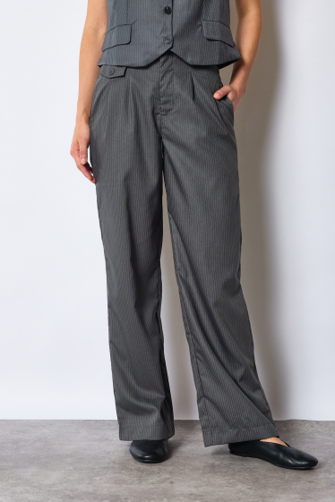 Wholesaler JCL Paris - Gray pinstripe pants are the ideal choice for a professional