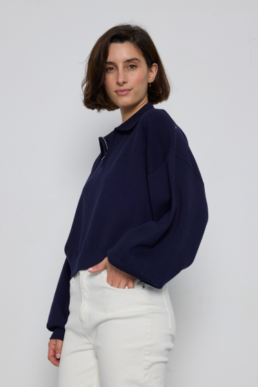 Grossiste JCL Paris - Pull bleu marine à manches longues bouffantes à col polo à zip