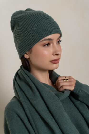 Wholesaler J&W Paris - 100% CASHMERE HAT