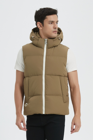 Wholesaler KYMAXX - Plain straight sleeveless down jacket with hood