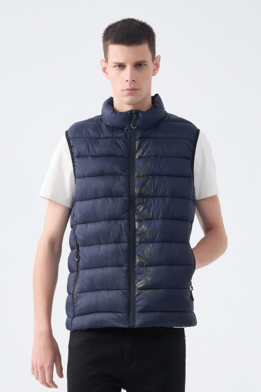 Wholesaler KYMAXX - Plain sleeveless down jacketKYMAXX