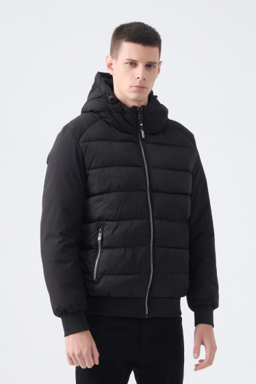 Wholesaler KYMAXX - Plain bi-material hooded down jacket