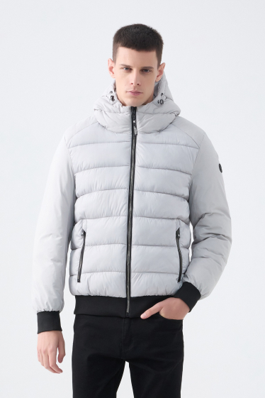 Wholesaler KYMAXX - Plain bi-material hooded down jacket