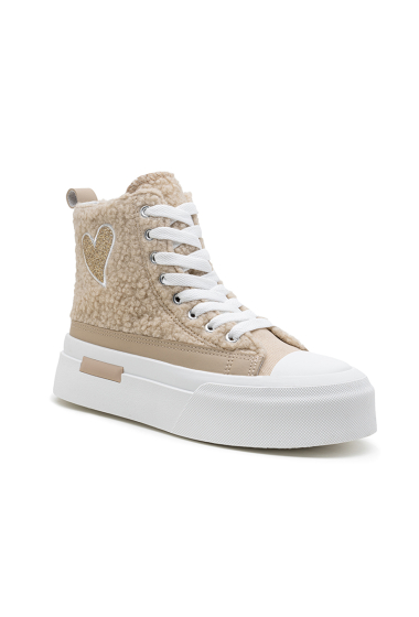 Wholesaler Lady Glory - Textured high-top shoes with heart pattern and chunky sole