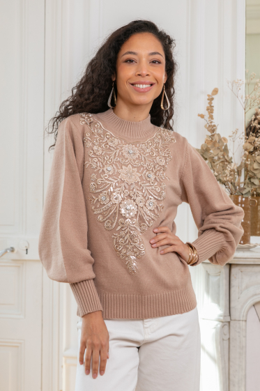 Grossiste Last Queen - Pull en maille coupe classique brodés des séquins er perles