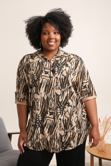 Wholesaler LAURA PARIS (MKL) - Printed shirt with curved hemline