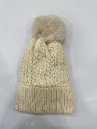 Mayorista LEXA PLUS - Gorro con pompón para mujer.