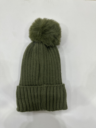 Mayorista LEXA PLUS - Gorro con pompón para mujer.