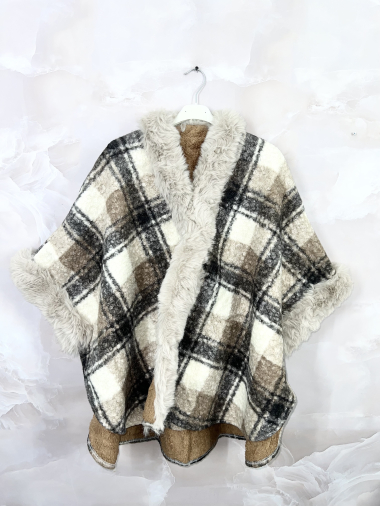 Wholesaler LINETA - open check poncho