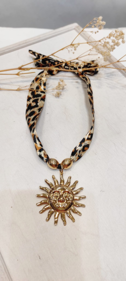 Wholesaler Lolo & Yaya - Leopard sun smile necklace in stainless steel