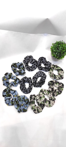 Wholesaler Lolo & Yaya - Set of 12pcs Elastic flowered scrunchie, €1.50/pcs