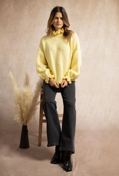 Wholesaler LUMINE - Very soft sweater with tulip collar and tulip cuff