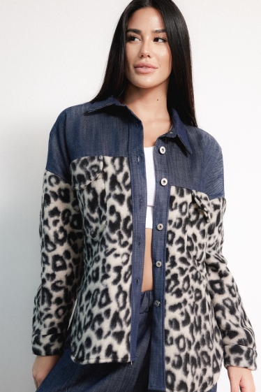 Mayorista LUMINE - Chaqueta vaquera con leopardo en material de lana.