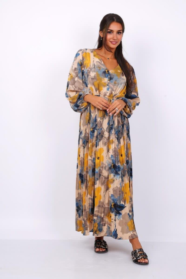 Wholesaler Lusa Mode - Long-sleeved pleated long dress