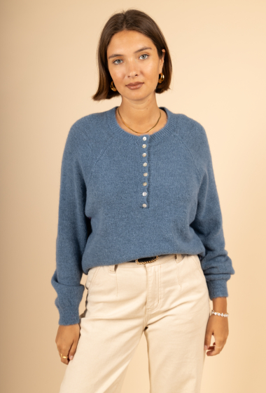 Grossiste Maëlys Paris - Pull col rond boutonnés en 30% baby alpaga