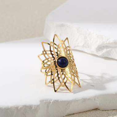 Grossiste Eclat Paris - Bague Dorée Motif Fleurs Multicouches Avec Pierre Lapis-Lazuli