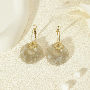 Wholesaler Eclat Paris - Gold Sun Earrings Gray Acrylic Dangle