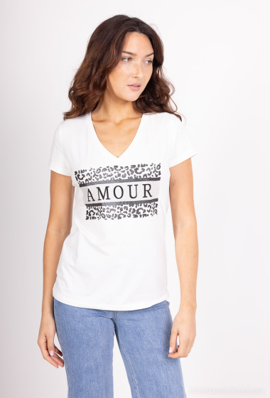 Großhändler M&G MONOGRAM - T-Shirt mit V-Ausschnitt, Leo-Print und „AMOUR“-Pailletten