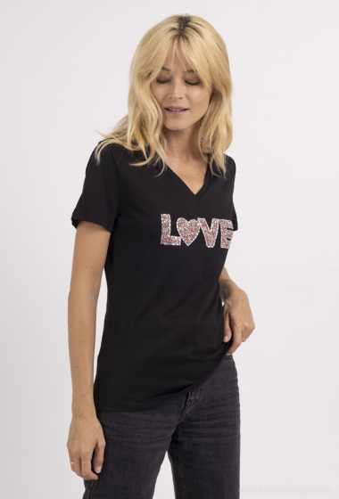 Großhändler M&G MONOGRAM - „LOVE“-T-Shirt mit V-Ausschnitt und Strasssteinen