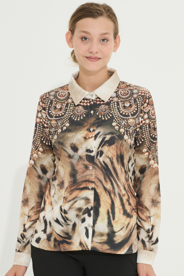 Wholesaler Missy Tekstil - Rhinestone print shirt