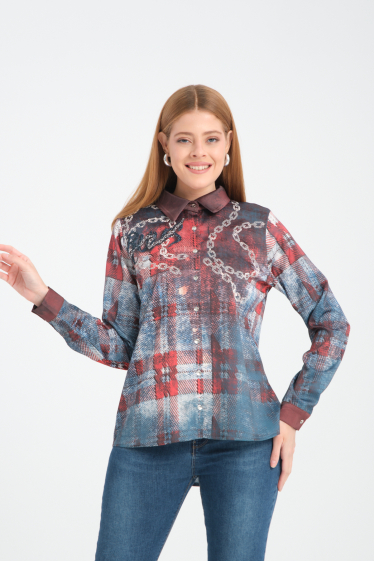 Wholesaler Missy Tekstil - Rhinestone print shirt