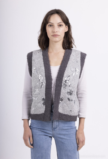 Grossiste MOZZAAR FOREVER - Pull gilet touché laine, borderie fleuri paillette devant