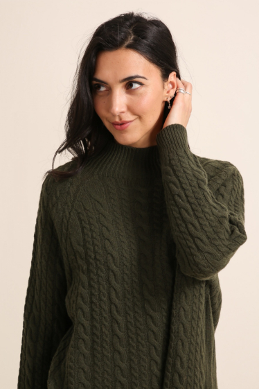 Wholesaler NAÏS - MOCK NECK CABLE KNIT SWEATER IN CASHMERE AND WOOL