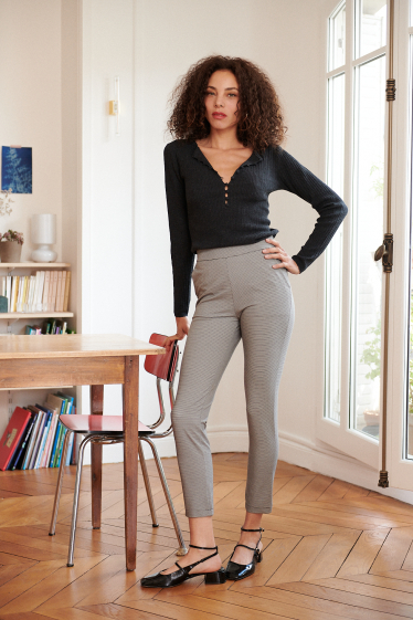 Grossiste NATHAEL - Pantalon moulant 7/8ème à carreaux