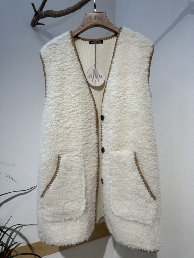 Wholesaler PANEIGE PARIS - vest