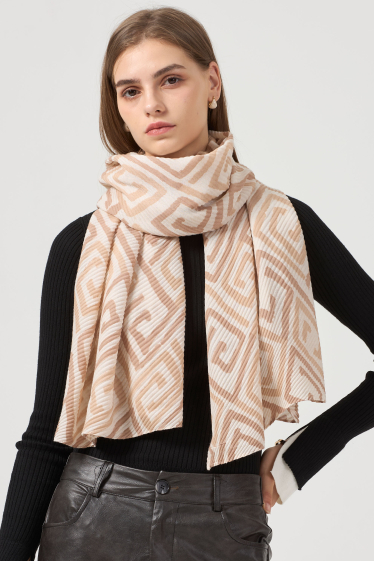 Wholesaler Phanie Mode (Phanie accessories) - Pleated printed scarf with ethnic patterns