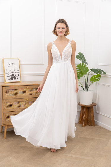 Großhändler Promarried - Fließendes Brautkleid aus Chiffon